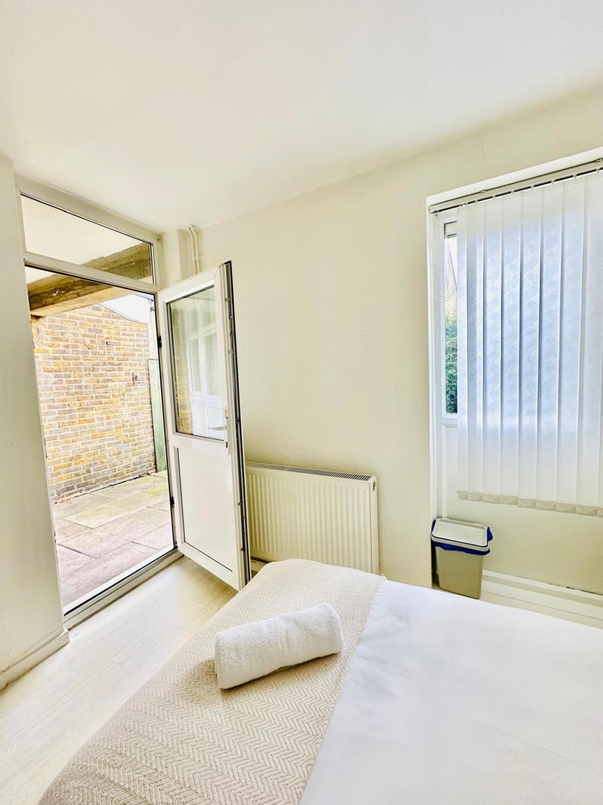 B&B Whites Londra